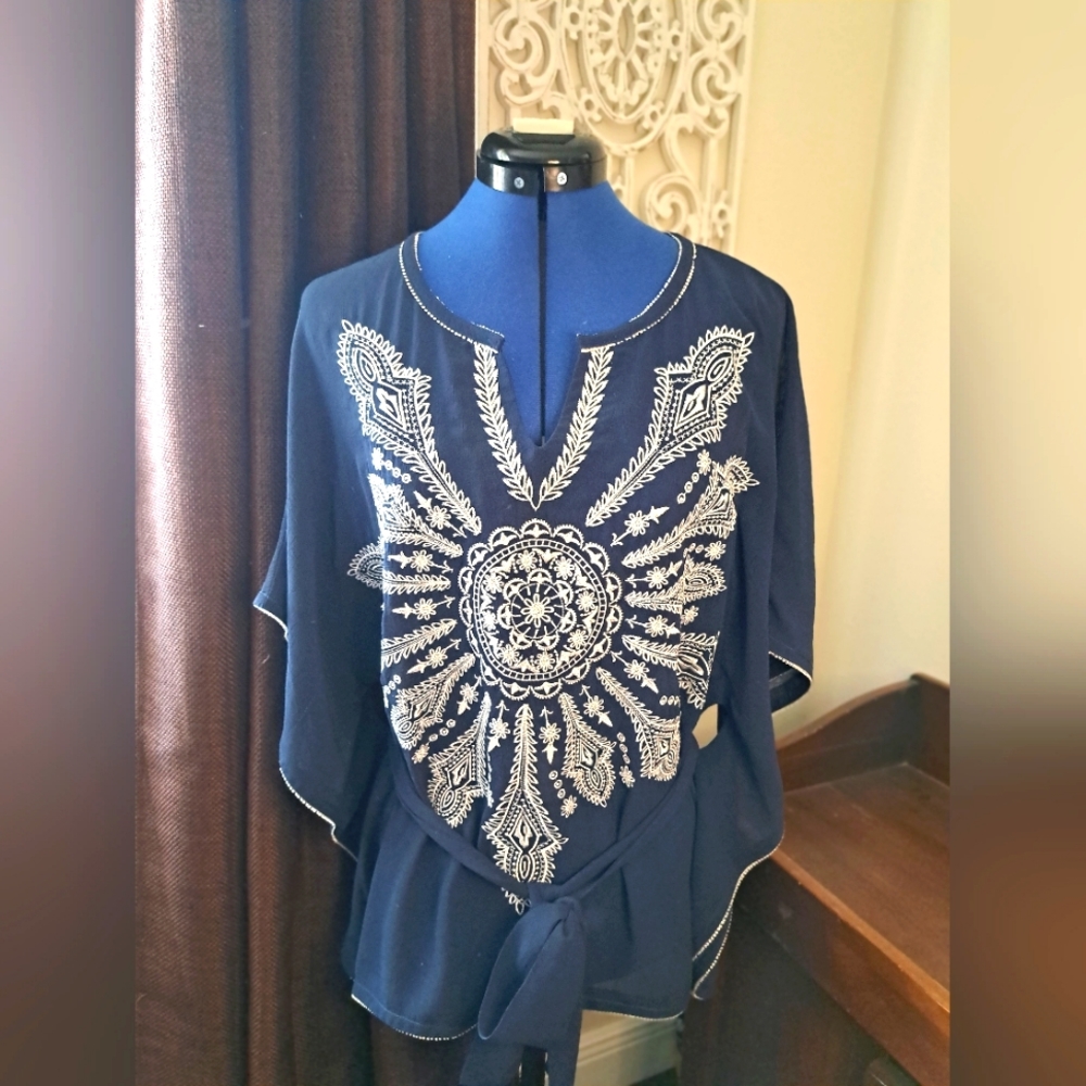 Cecico Navy Blue Small Embroidered Bat Wing Top EUC